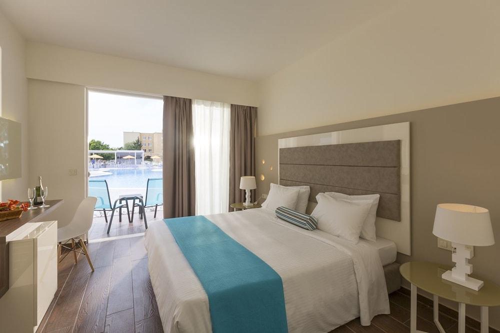 Sunshine Rhodes Hotel 4*