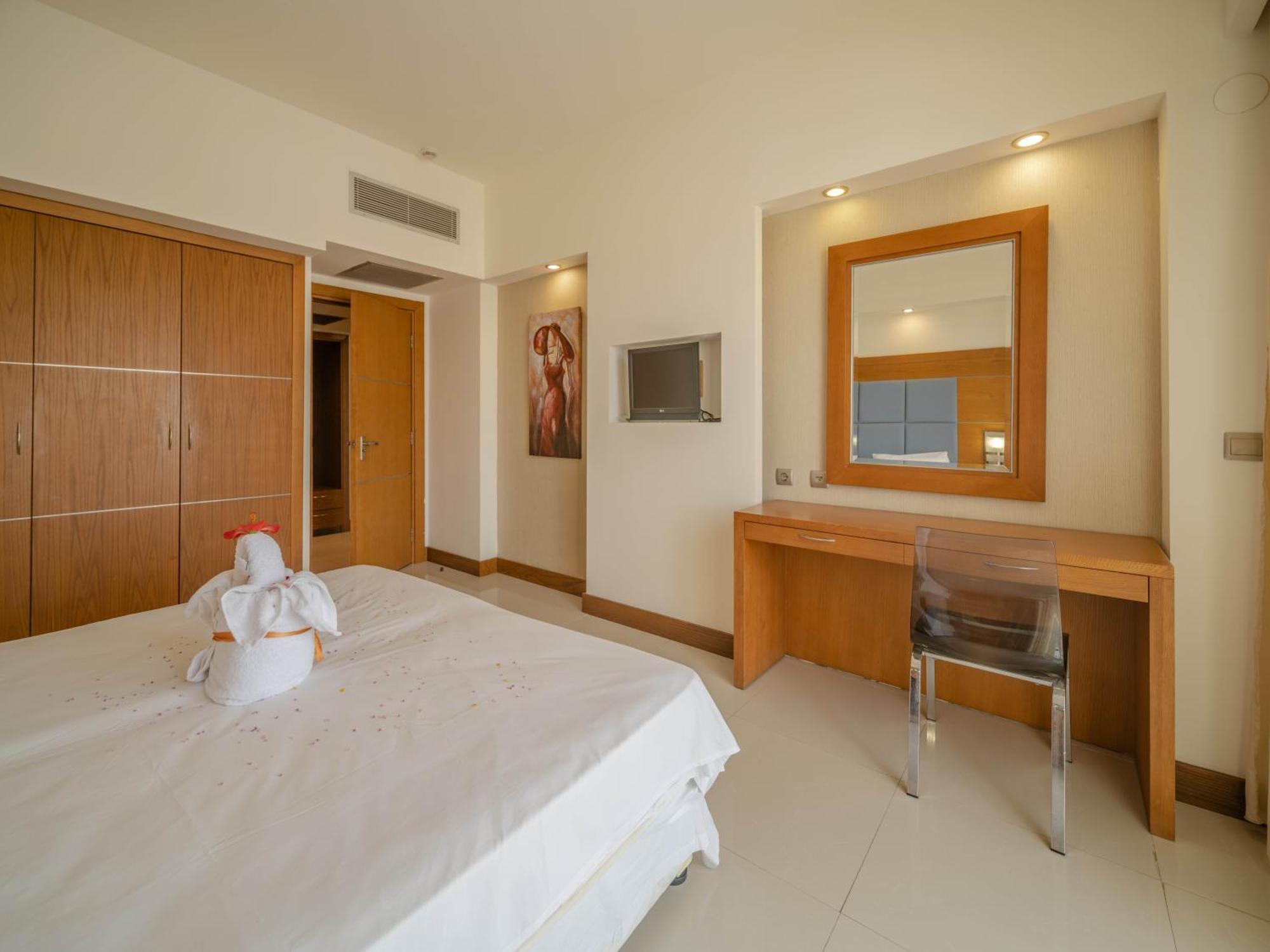 Hotel Sunshine Rhodes 4*